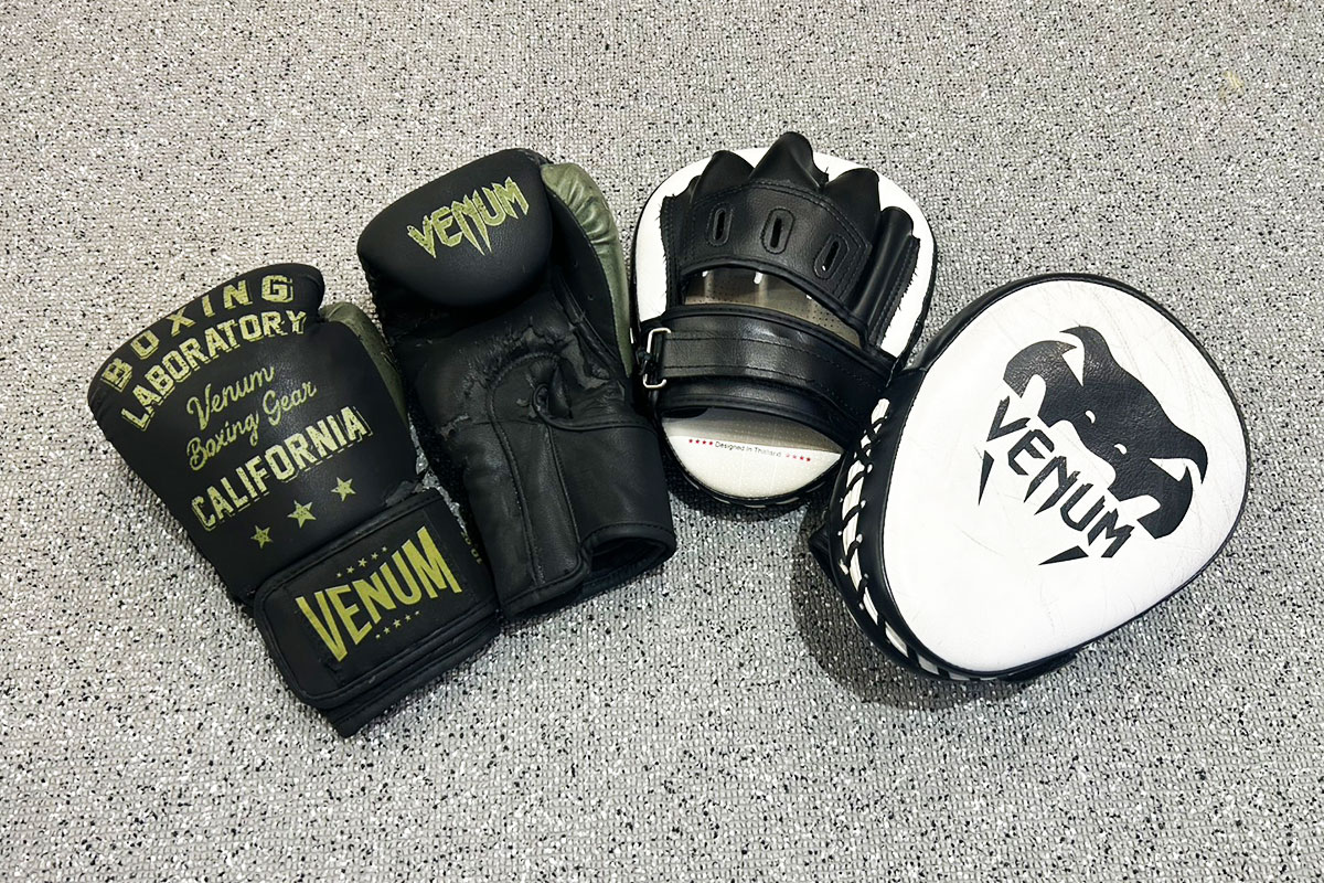 グローブとミット